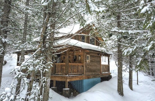 Ymir Cabin | Boutique Mountain Lodge, 4 cabins, 20 km South of Nelson