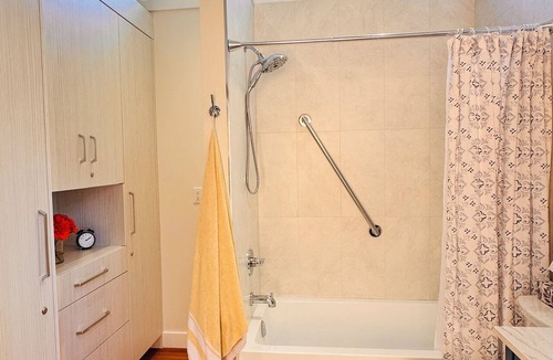 Northwest Calgary Cabin | Bow River Oasis, Bowness, Calgary