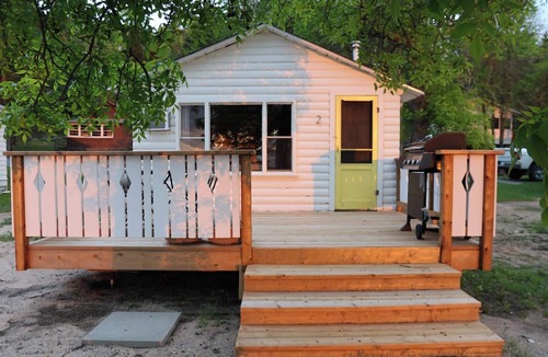 Sioux Narrows Nestor Falls Cabin | Bowerbird Beach Camp Cabin #2