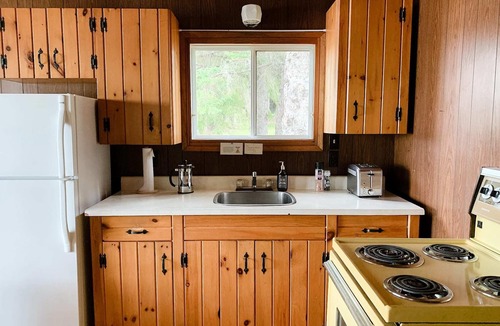 Sioux Narrows Nestor Falls Cabin | Bowerbird Beach Camp Cabin #1