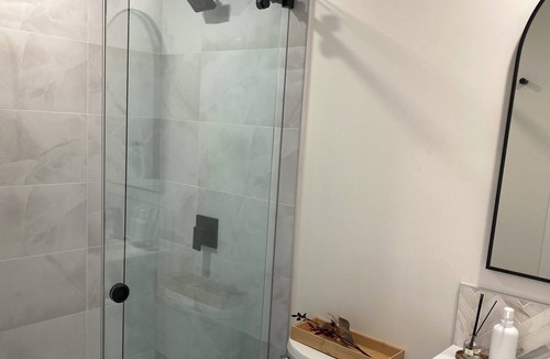 Brackendale Apartment | Bracken Arms - Guest Suite