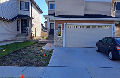 Beaumont Apartment | Brand New 2 Bedroom Suite with Private Entrance-10 min to Airport, self check-in