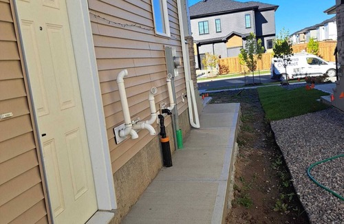 Beaumont Apartment | Brand New 2 Bedroom Suite with Private Entrance-10 min to Airport, self check-in