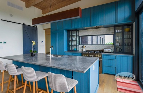 Creemore Other | Brand New 5bdrm 3bath modern home in Creemore!