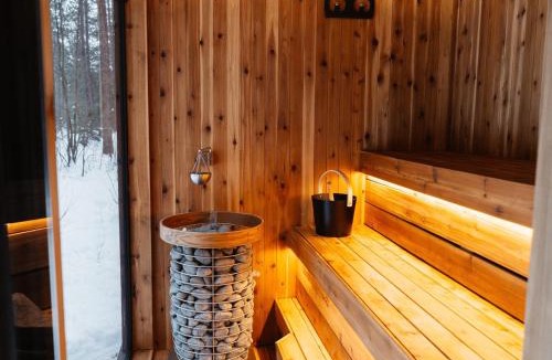 McMurrich/Monteith Villa | Brand New Black Fox Cabin with Private Nordic Spa