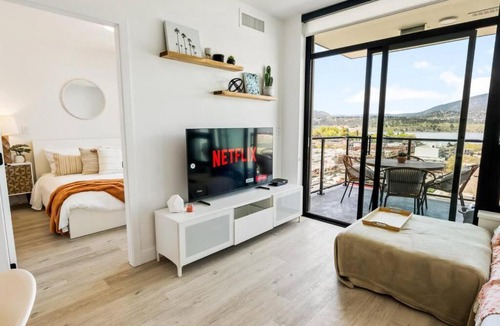 Downtown Kelowna Apartment | Brand New Condo with Stunning Lake Views in Tower Downtown 1306