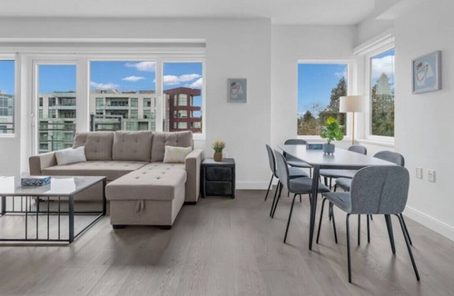 Riley Park-Little Mountain Apartment | Brand new Cozy 2.5bd 2ba Apt@QueenEliz Park