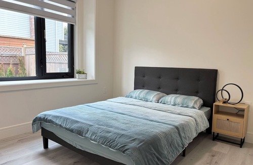 Surrey Bed & Breakfast | Brand New Cozy and quite One bedroom