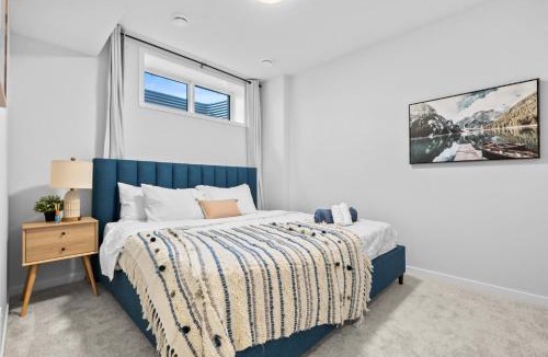 Keith House | Brand New Cozy2BR Suite Nr Calgary DT Banff Sleep4