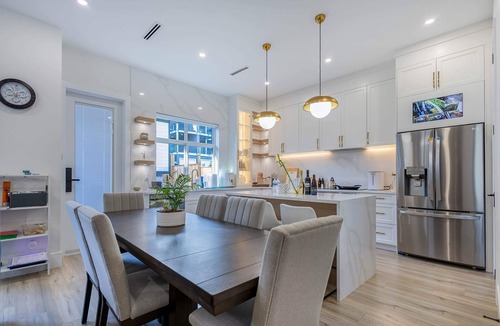 Surrey House | Brand New Luxurious White Rock 5BR 4BA Spacious Home