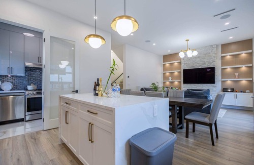 Surrey House | Brand New Luxurious White Rock 5BR 4BA Spacious Home