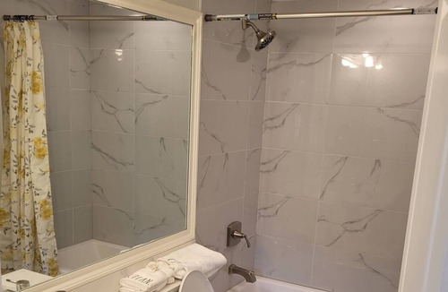 North Cowichan House | Brand new luxury 1 bed and 1 sofa bed townhouse