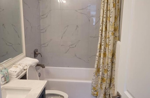 North Cowichan Villa | Brand new luxury 1 bedroom and 1 sofa bed townhouse