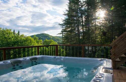 Saint-Faustin-Lac-Carre Ski Chalet | Breathtaking log house with HotTub - Summer paradise in Tremblant