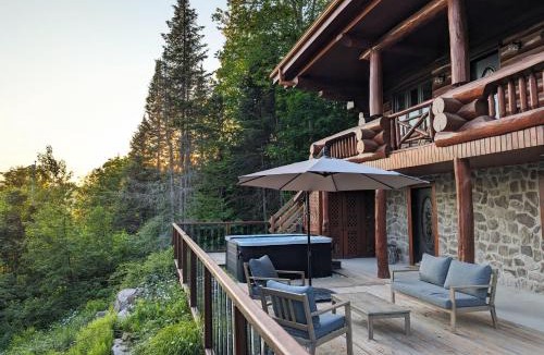 Saint-Faustin-Lac-Carre Ski Chalet | Breathtaking log house with HotTub - Summer paradise in Tremblant