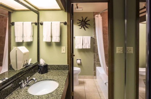 Wahweap Resort | Breathtaking Scenery!: 4 Family Friendly Units! Near Glen Canyon, Onsite Pool