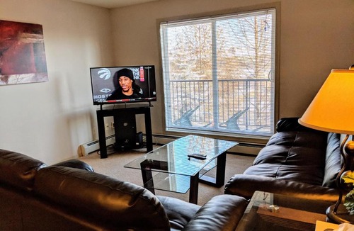 Northeast Edmonton Apartment | Bright 2BR U/G parking LRT&Transit 1Min Walk