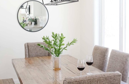 Onanole House | Bright and Airy Onanole Country House