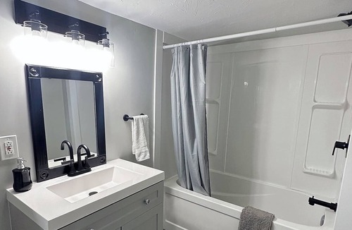 Grand Barachois House | Bright and peaceful cottage - short walk from the beach!