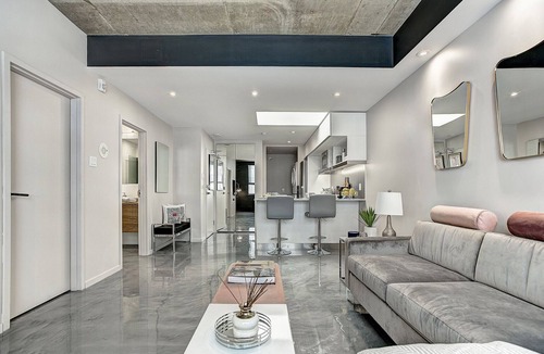 Shaughnessy Village Apartment | Bright Apartment with All Amenities
