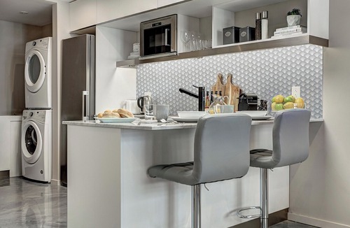 Shaughnessy Village Apartment | Bright Apartment with All Amenities