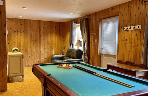 Sainte-Agathe-des-Monts Ski Chalet | Bright & Cozy 5 Bdrm Mountain Chalet w/Spa & Pool