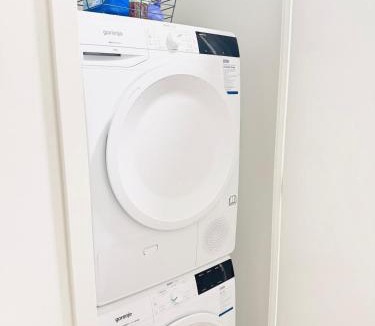 Vaughan Apartment | Bright & Cozy 1 Bedroom Retreat