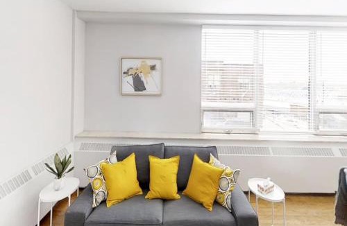 Saint John House | Bright Cozy Condo The Heart of Uptown 2BED Coffee & tea