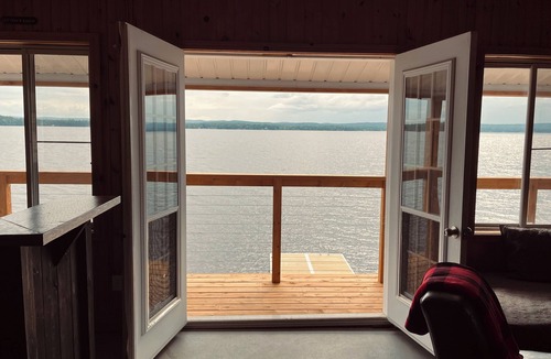 Killaloe Cottage | Bright family cottage on Round Lake with beautiful views!