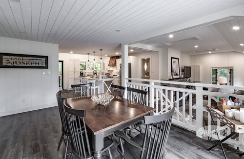 Muskoka Lakes Cottage | Bright & Modern 4 bdrm cottage on Lake Joe! Boatport + Bunkie! All Day Sun!