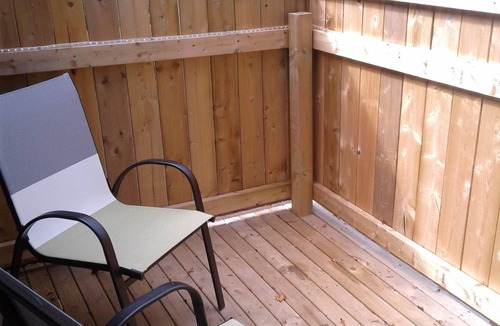 Queens Square Apartment | Bright Newly Renovated Downtown Historic Studio on Water Street
