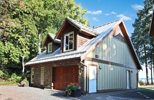 Buckley Bay House | Buckley Bay Beach House