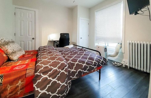 Hamilton Apartment | BUDA APT: Lovely 1 Bedroom Apt in a home.