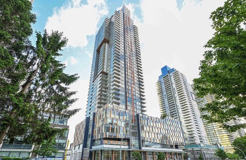 Metrotown Condo | Burnaby Metropolis Metrotown/1bedroom Condo/Skytrain Across the Street/Pool/Gym