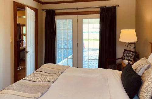 Port Stanton Cottage | Butlers Ridge Cottage- Lakefront Property on Sparrow Lake