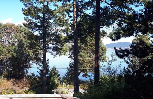 Gulf Islands House | By the Ocean perfect getaway for 2 on Salt Spring Island!