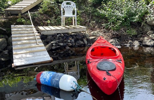 Darlings Lake Cottage | Awesome Lakeside 1 bedroom cottage.