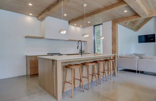 Stanstead Township Ski Chalet | Access to Lake Memphremagog - Spa - Sauna - Persée