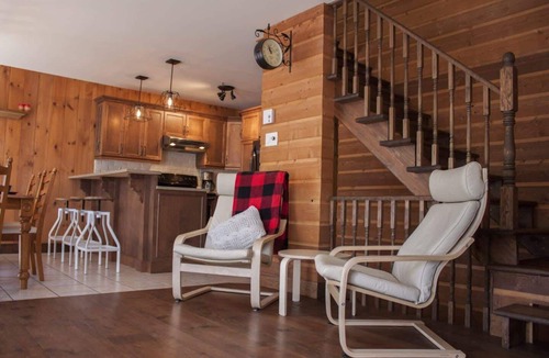 Notre-Dame-Auxiliatrice-de-Buckland Ski Chalet | Spa, Pool table, Mountain - Chalet Avalanche