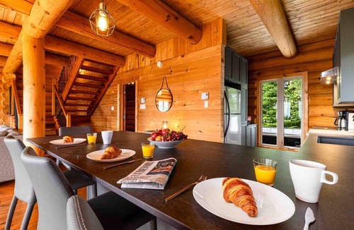 Petite-Riviere-Saint-Francois Ski Chalet | Chalet Bois Rond 10: River Views, Terrace & Spa