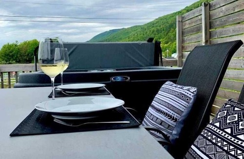 Petite-Riviere-Saint-Francois House | L'Albatros - SPA, pool table, arcade