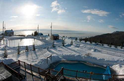 Petite-Riviere-Saint-Francois Ski Chalet | Les sommets Charlevoix in PETITE-RIVIÈRE-SAINT-FRANCOIS