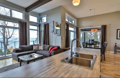Petite-Riviere-Saint-Francois Ski Chalet | Les sommets Charlevoix in PETITE-RIVIÈRE-SAINT-FRANCOIS