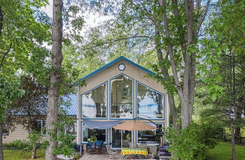 Saint-Georges-de-Clarenceville Ski Chalet | Lake Champlain Oasis