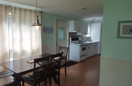 Saint-Georges-de-Clarenceville Villa | Stopover 599: Tranquility on Lake Champlain, Canada
