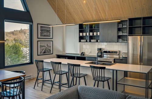 Sainte-Catherine-de-la-Jacques-Cartier Cabin | Station Touristique Duchesnay - SEPAQ
