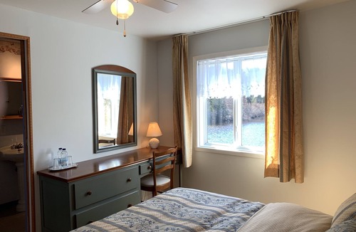 Sainte-Marguerite-du-Lac-Masson Bed & Breakfast | Auberge au Phil de l'Eau