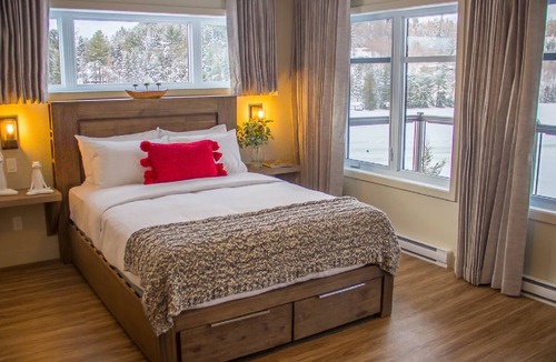 Sainte-Marguerite-du-Lac-Masson Apartment | The Viking Resort & Marina is a resort located in the Laurentians region.
