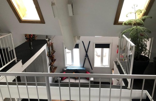 Cabbagetown Apartment | Cabbagetown loft apt.