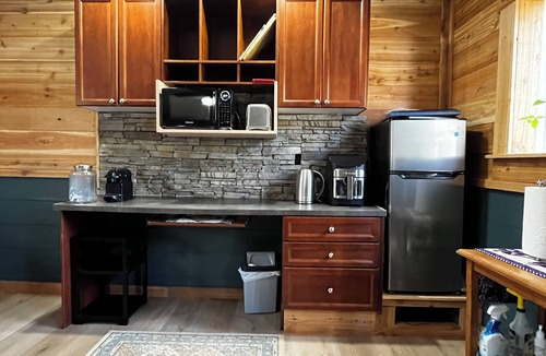 Bragg Creek Cabin | Cabin in the forest between Banff & Calgary